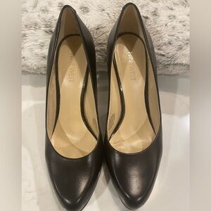 Nine West Black Leather Heels Corpcore Dark Academia Office Pump Shoe Size 7.5